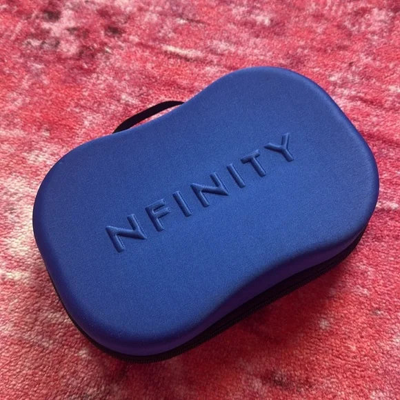 NFINITY Royal Blue Makeup Case - Picture 6 of 7